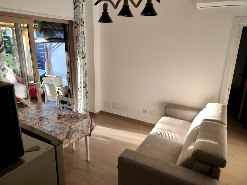Tiny Green Apartament In Rome - Magliana Exterior photo